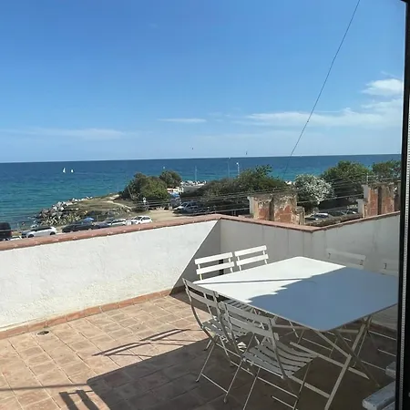 Espectacular Casa Indiana En Primera Linea De Mar *